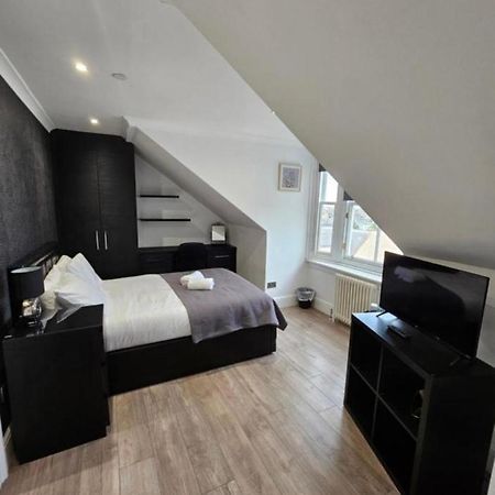 Luxury Double Room With Private Bathroom Эдинбург Экстерьер фото