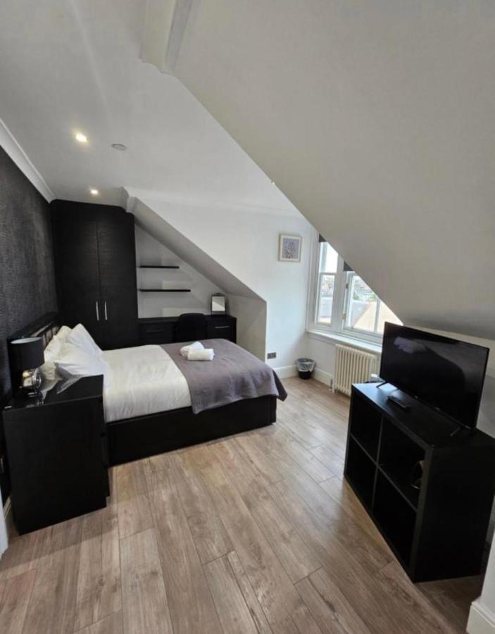 Luxury Double Room With Private Bathroom Эдинбург Экстерьер фото